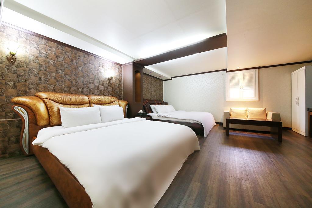Hotel Diamond Сувон Екстериор снимка