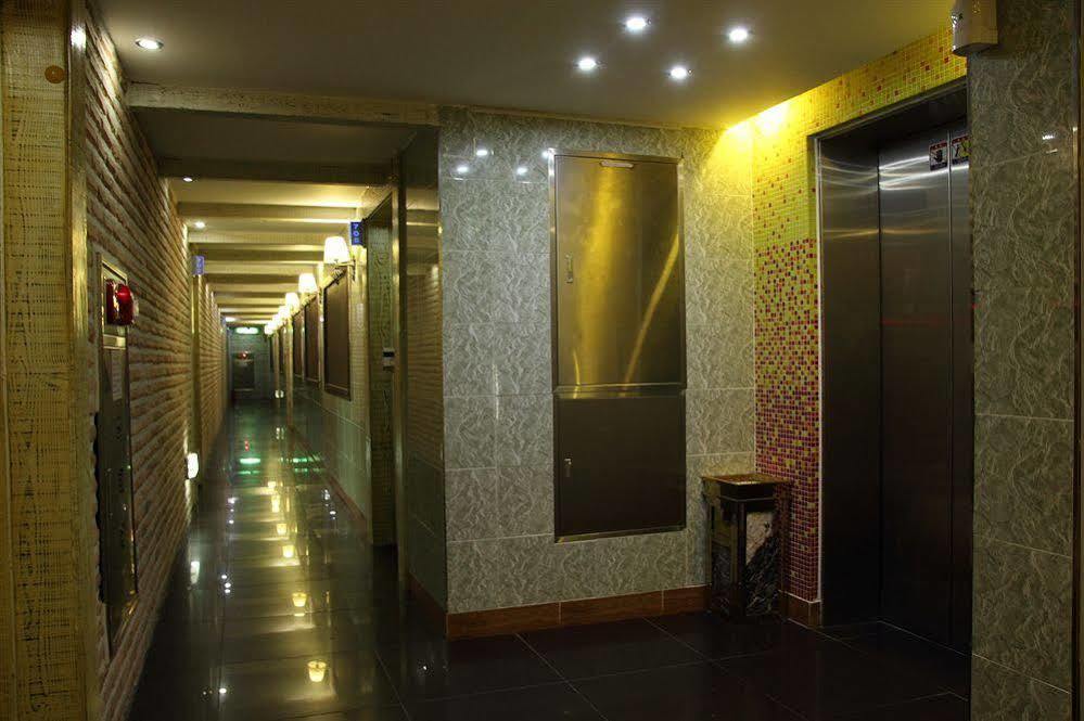 Hotel Diamond Сувон Екстериор снимка